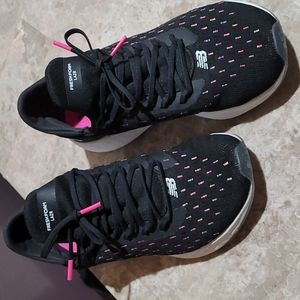 New balance shoes fresh foam lazr size 7.5